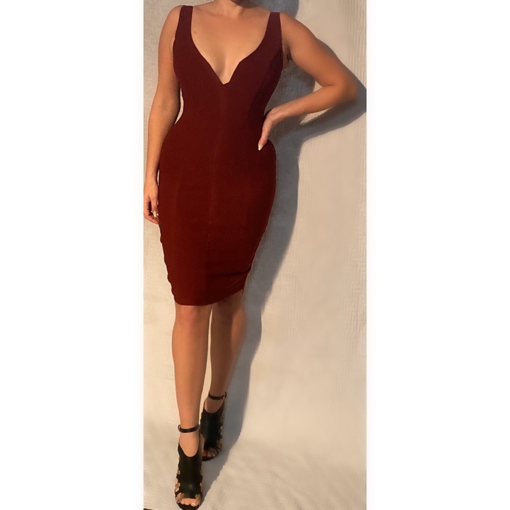 ANGL Women’s Maroon Midi Dress
